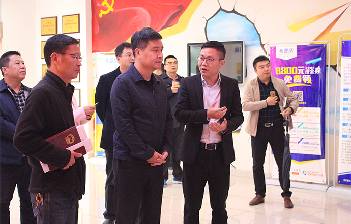 青云譜區(qū)區(qū)長吳江輝一行蒞臨第一槍調研指導