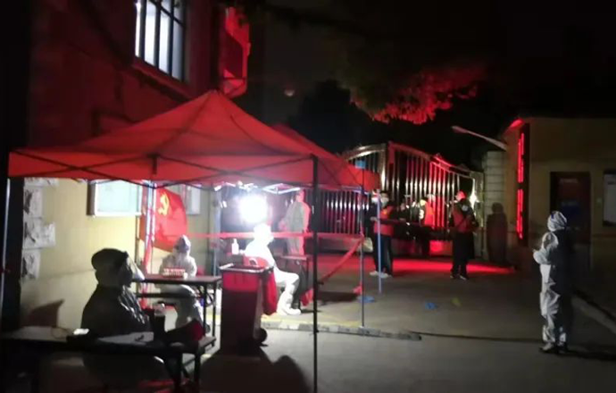 第一槍志愿者助力核酸檢測(cè)，攜手同心抗擊疫情